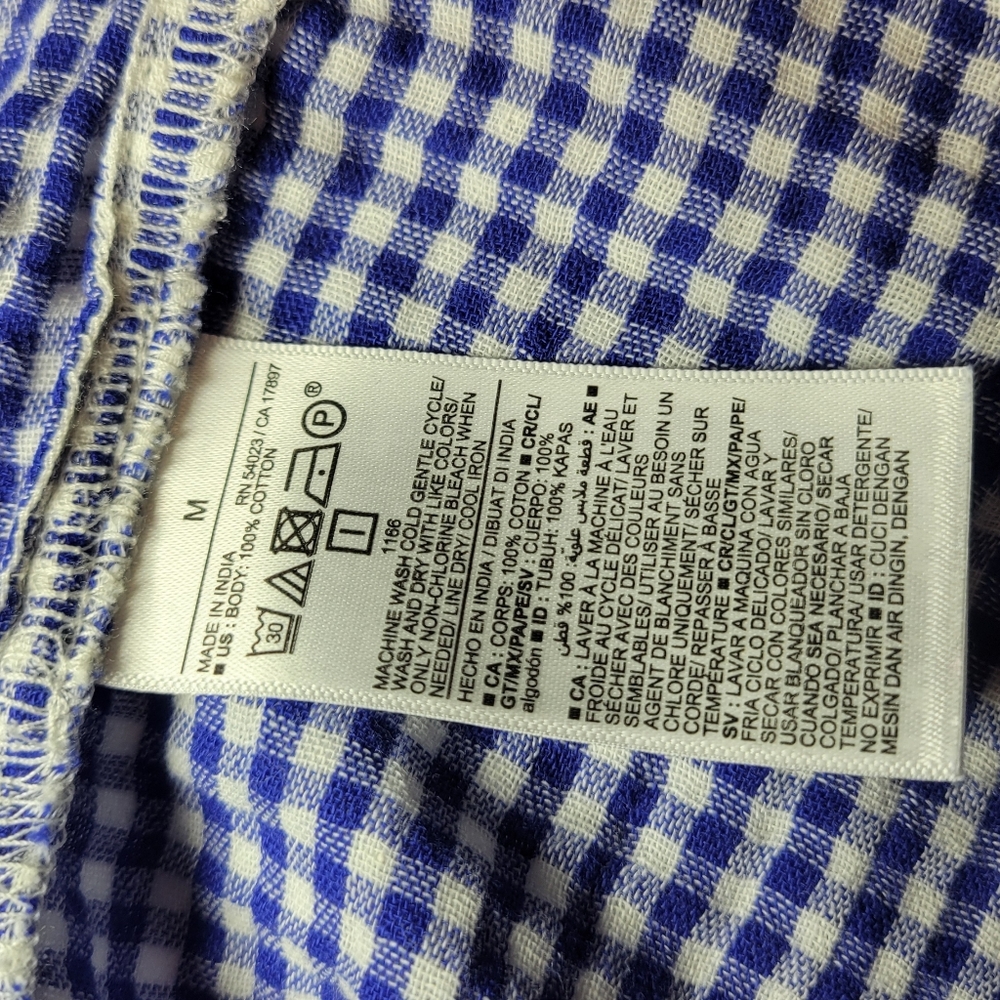 Old Navy Women's Blue Checkered Button Down Shirt - Picture 3 of 5